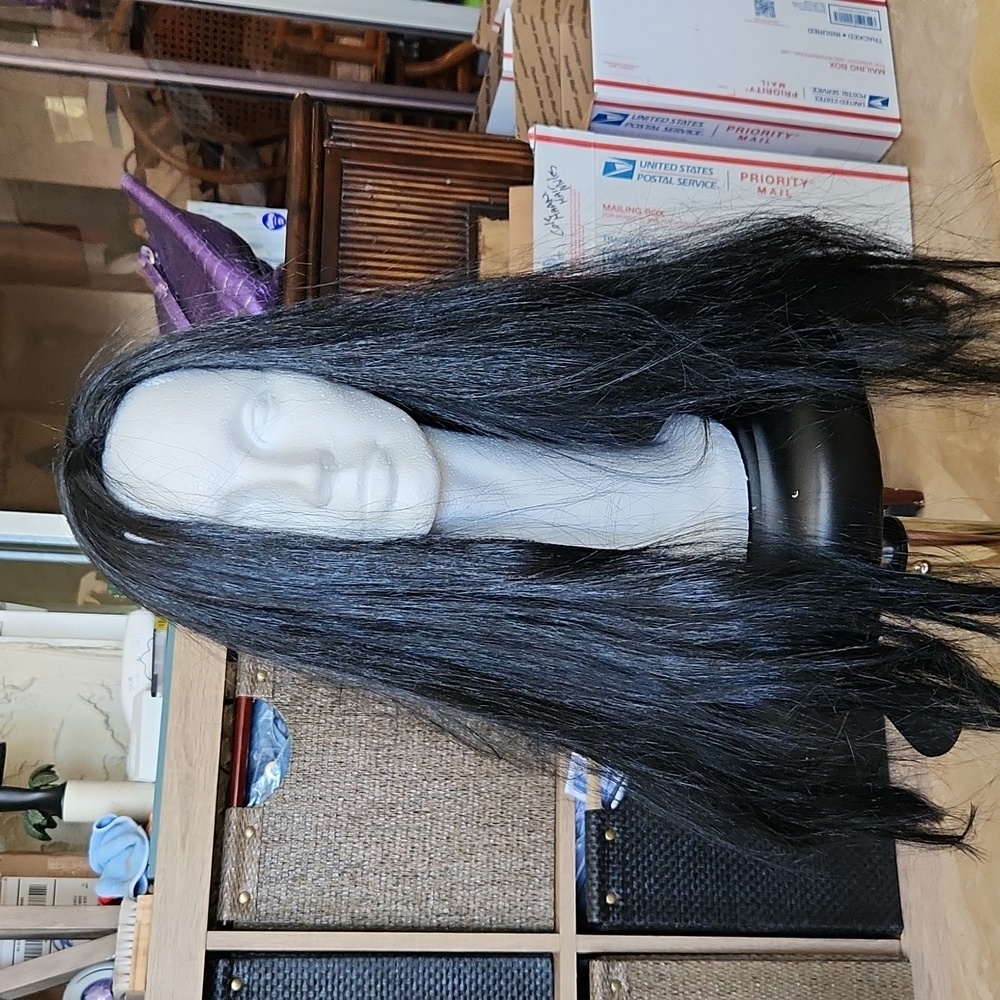 Black wig 24 in long